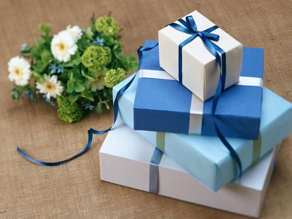 Everything You Need To Know About Wedding&nbsp;Gifts