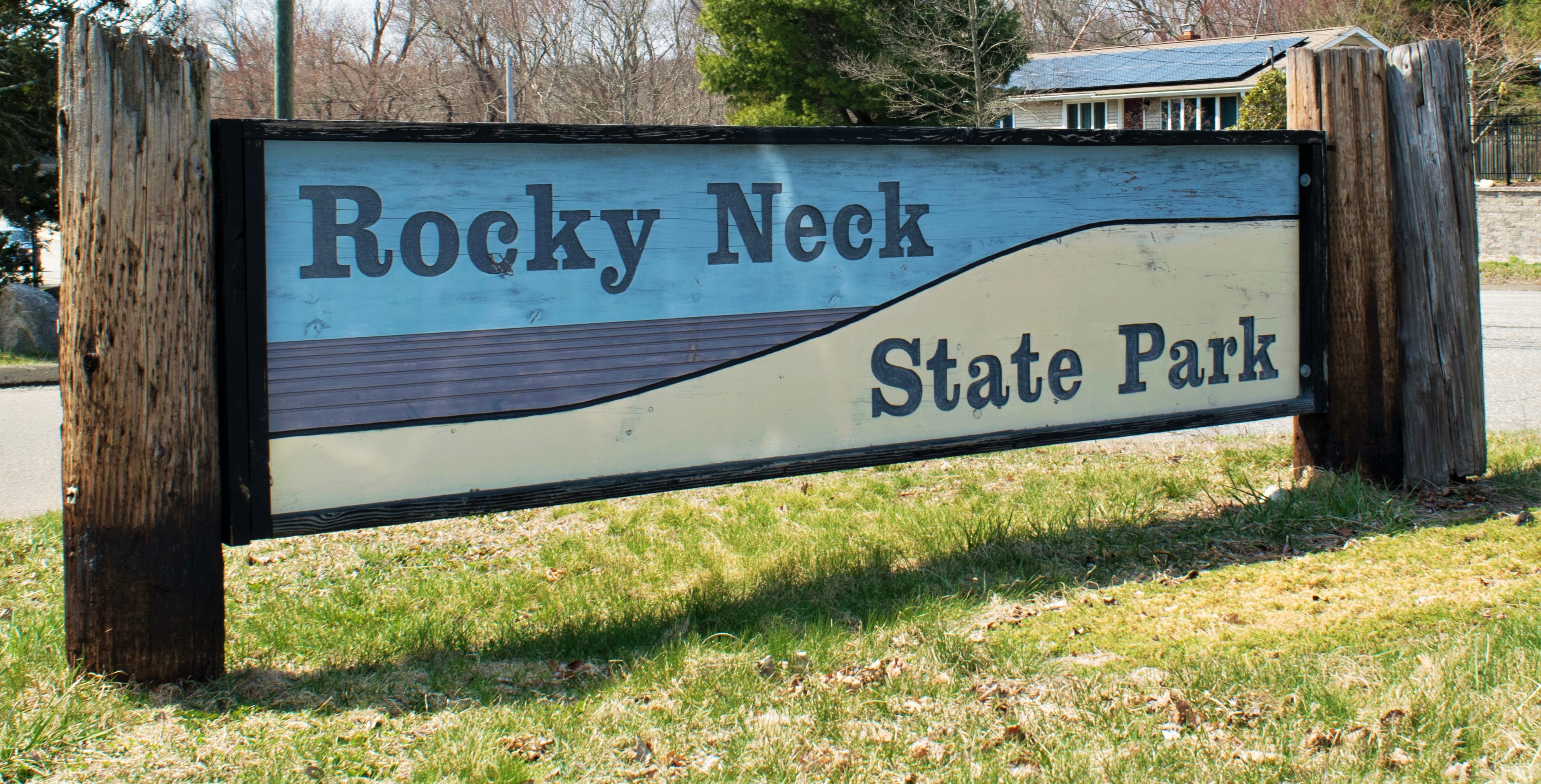 Rocky Neck Sign
